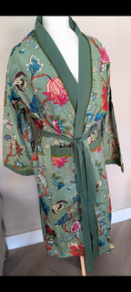 Lightweight 100% cotton robe