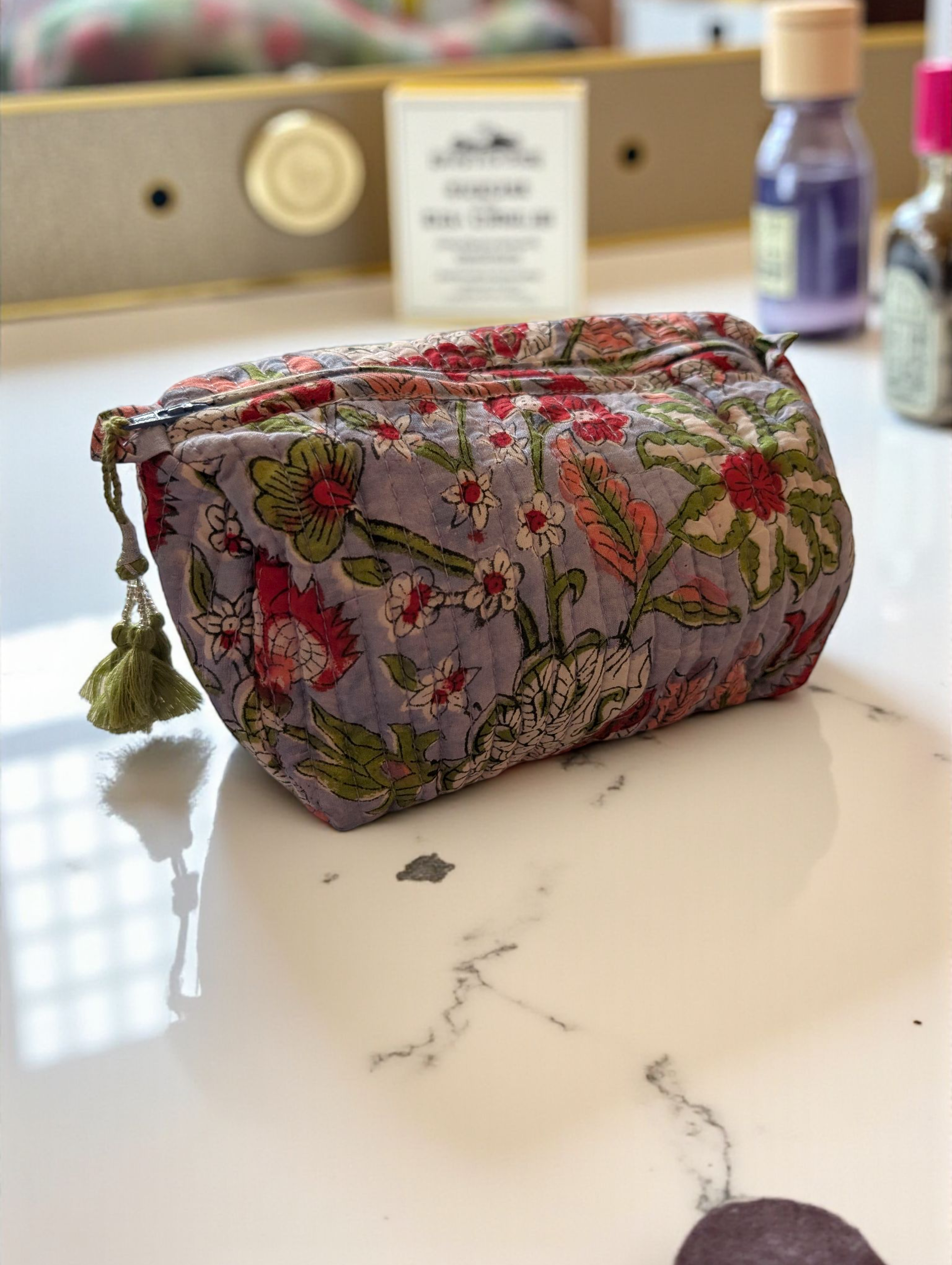 Waterproof lined wash bags